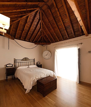 Een van de kamers in dit bijzondere hotel Een van de kamers in dit bijzondere hotel